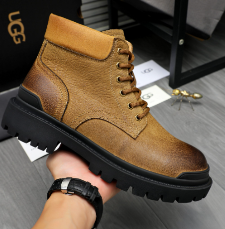 UGG Men's Leather Lace-Up Boot — Tan