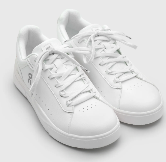 On THE ROGER Advantage Women's Sneaker