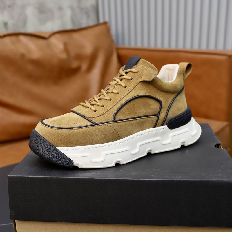 UGG Men's Suede Chunky Runner Sneaker — Wheat