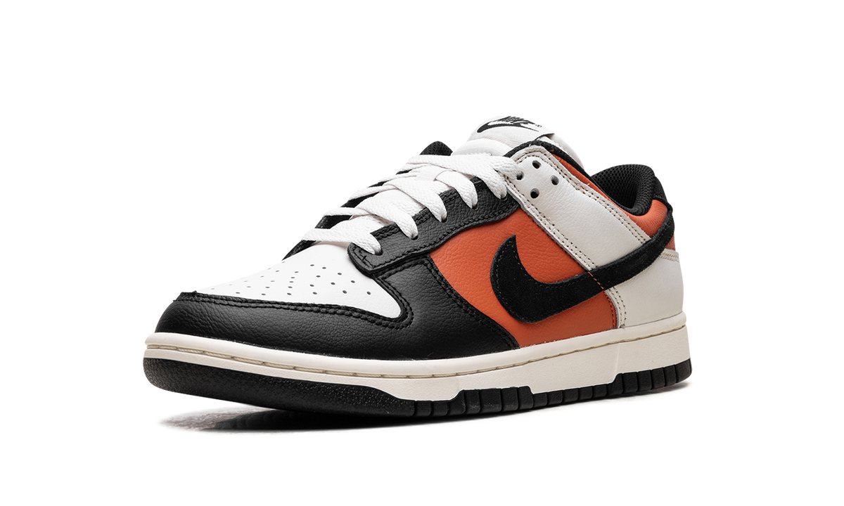 Dunk Low "Vintage Coral" HQ4988 030